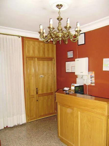Hostal Miguel Angel Madri Exterior foto